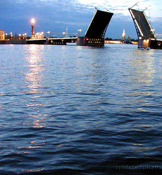 Фотографии Петербурга . Дворцовый мост