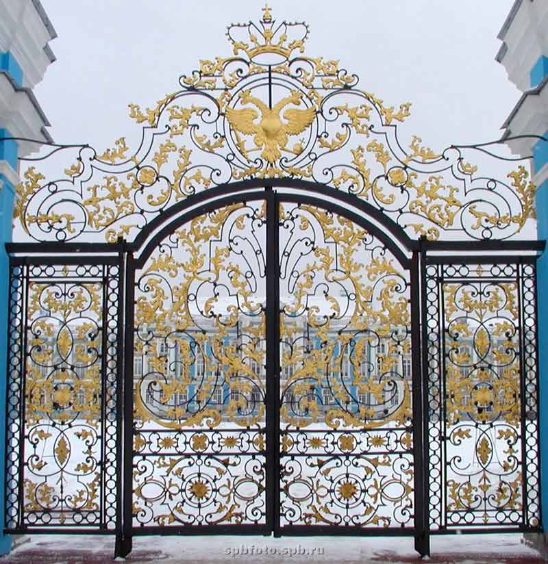 Решетка Екатерининского дворца