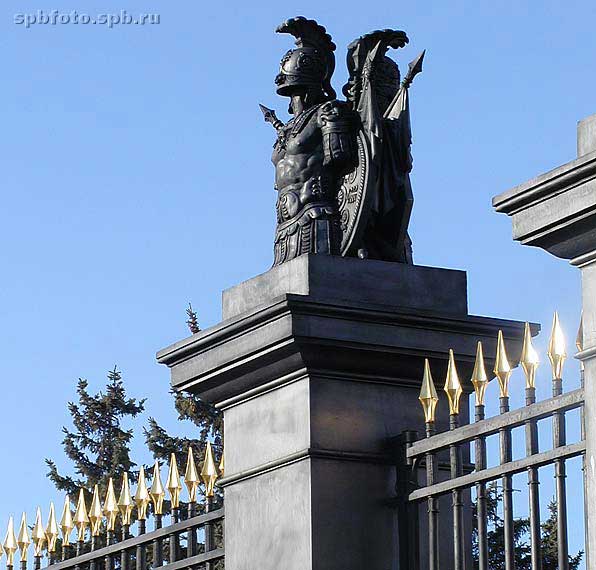 Ограда Русского Музея. Деталь